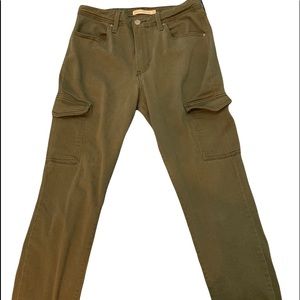 Levi 721 High Rise Skinny Ankle Jeans with Cargo Pockets. Waist 30